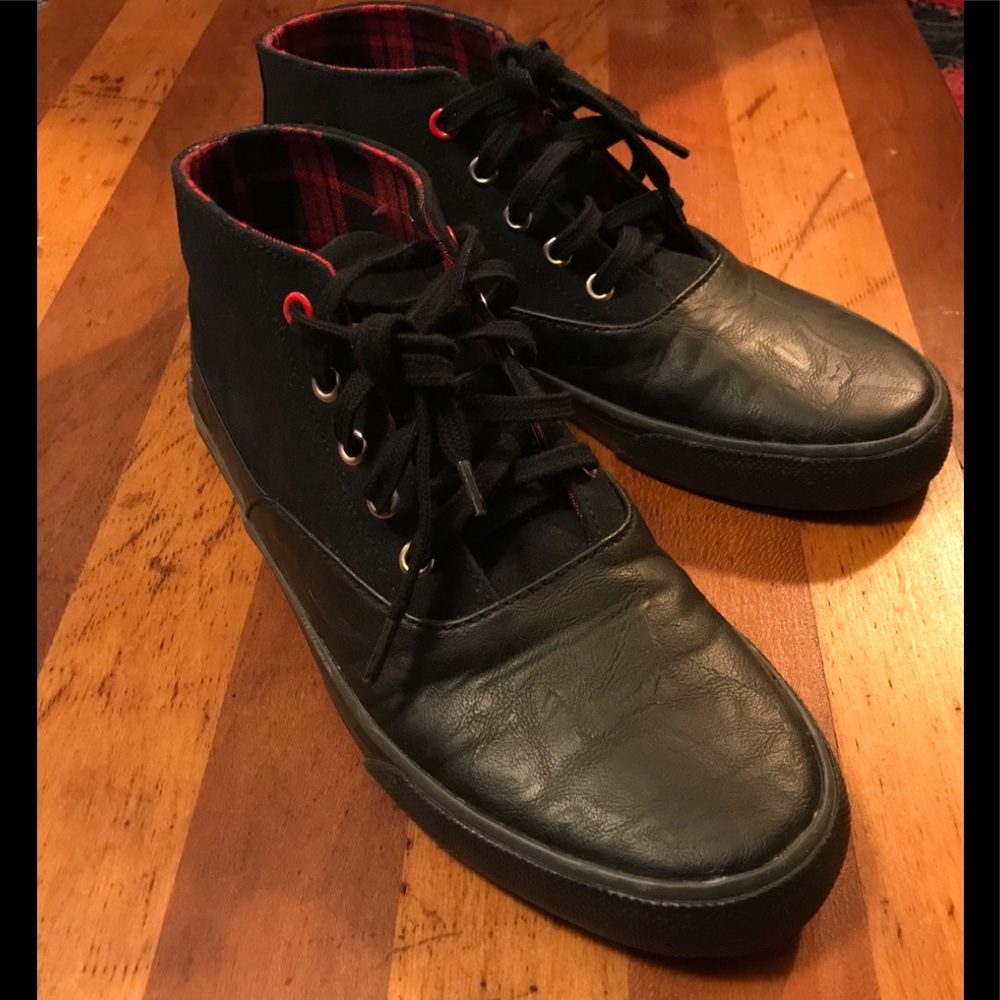 Ben Sherman Percy Suede Sneaker
